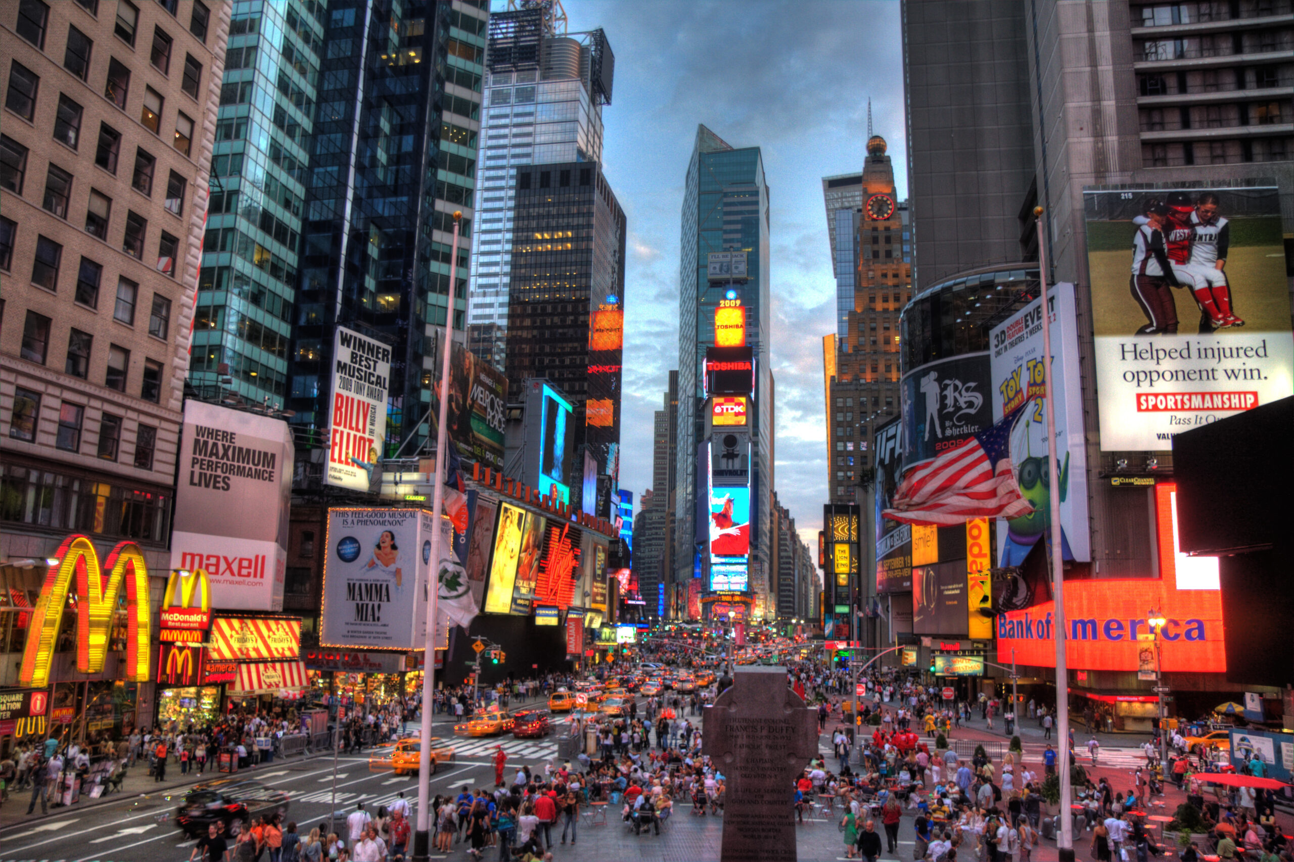 Why Are There So Many Chain Restaurants in Times Square?