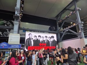 BTS ARIRANG TOUR SIGN