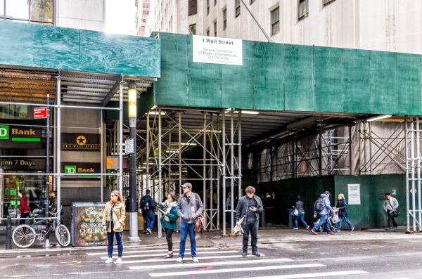 Scaffolding of New York, metal rods, with a green topper